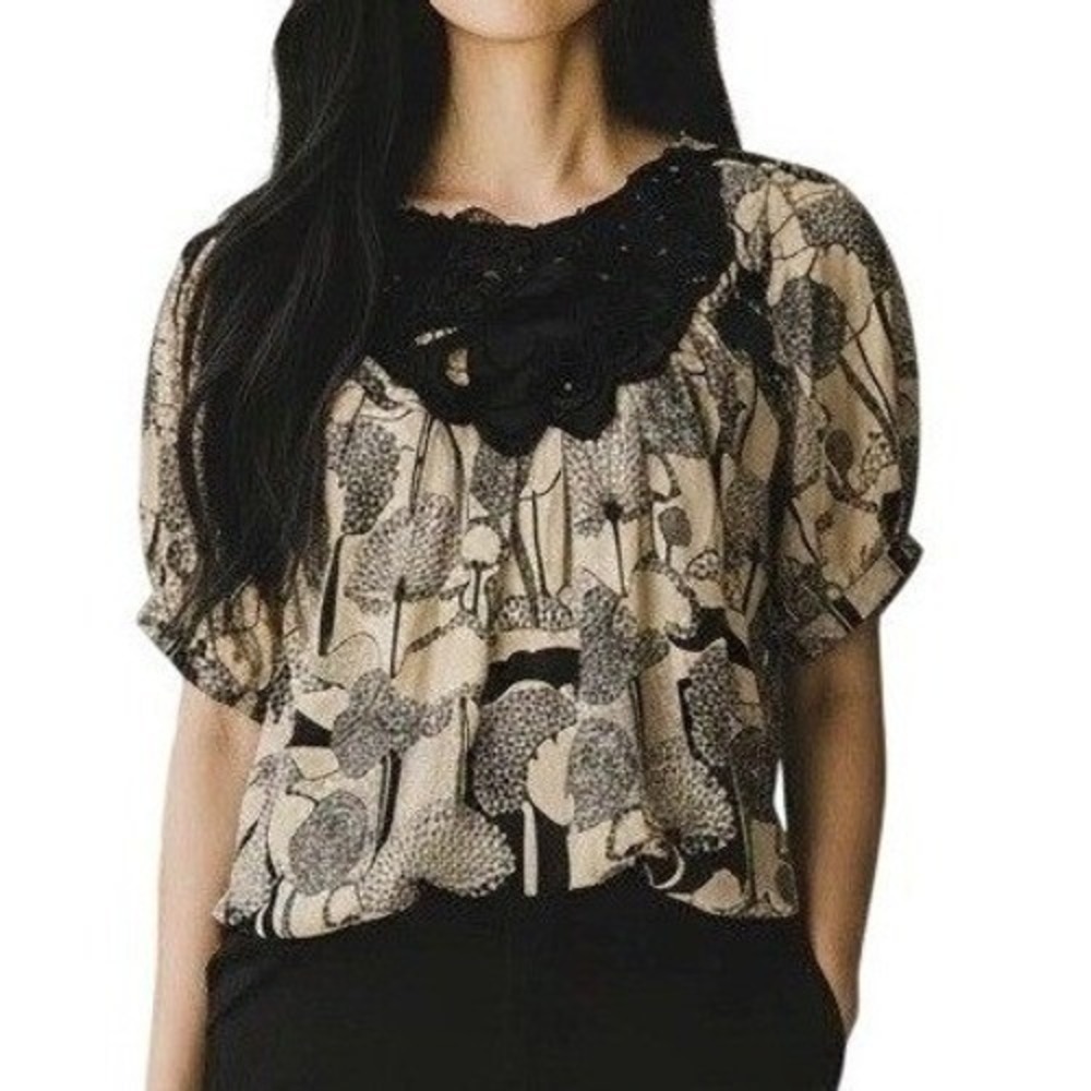KIMCHI BLUE Silk Blouse Beige Short Sleeve Black Crochet Lace Trim Size Small
